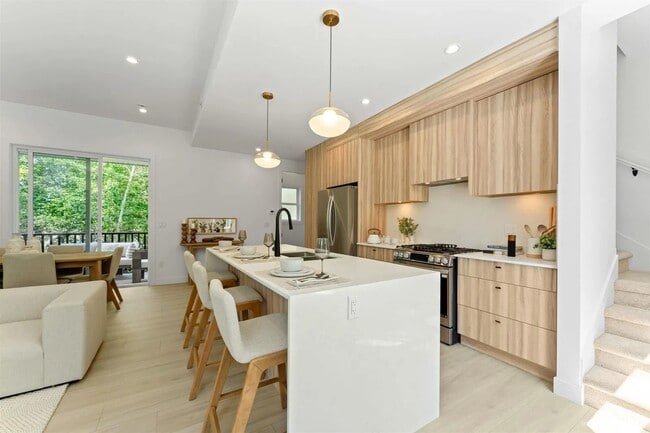 Photo - 8924 Cedar St