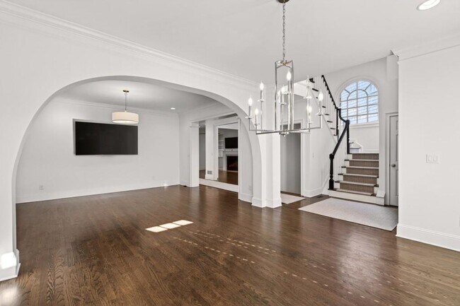 Photo - 16 Conifer Cir NE