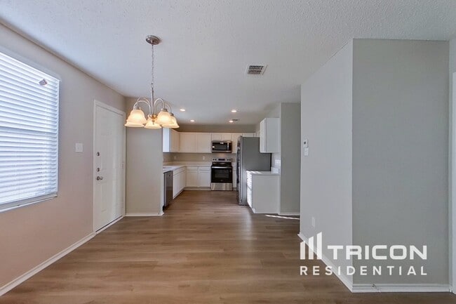 Photo - 16616 Jasmine Springs Dr