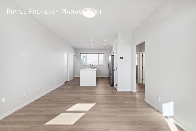 Photo - AMAZING 2 BEDS/ 2 BATHS UPPER UNIT ONLY!