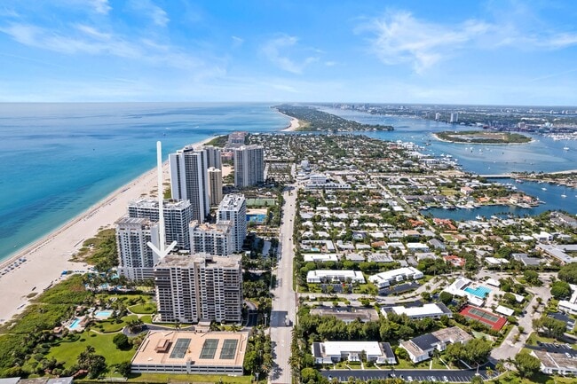 Building Photo - 3400 N Ocean Dr Unit PH2 - 2002 Rental
