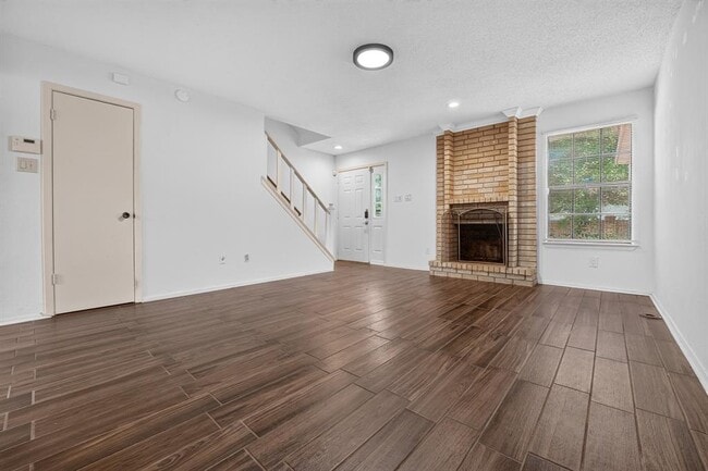 Photo - 8400 Jamestown Dr Unit 512
