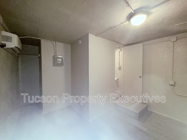 Photo - 234 E 32nd St