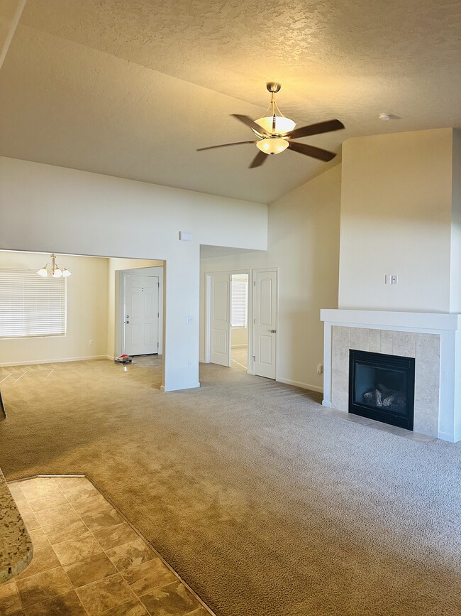 Photo - 1586 W 44th Ave