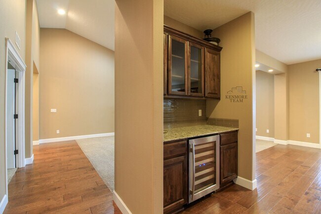 Photo - 3 Bedroom, 2.5 Bath Home + Office in South Richland