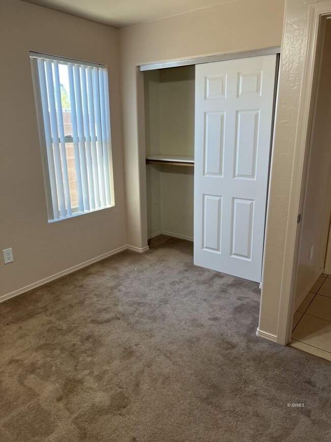 Photo - 706 W 4th St