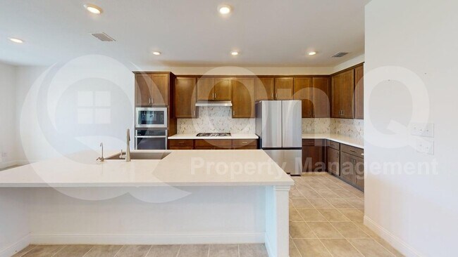 Photo - 112 Baker St