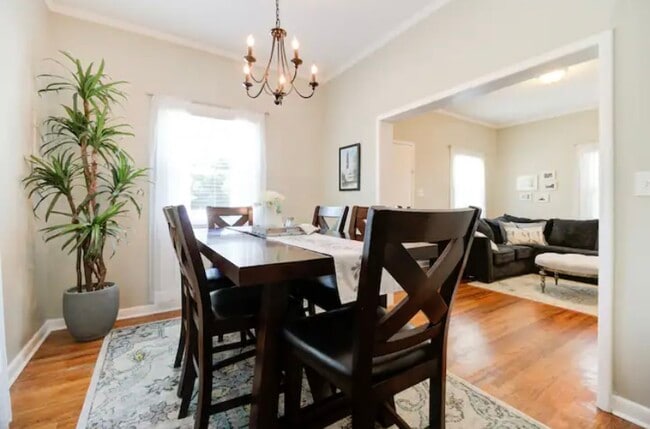 Photo - 311 E Strong St