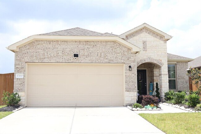 Photo - 1300 Coco Ray Ln House