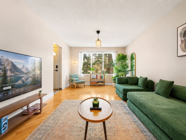 Photo - 813-868 68 Ave SW Unit SI ID1539511P