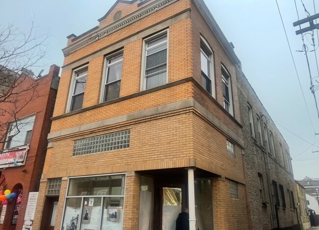 Building Photo - 1412 W 18th St Rental