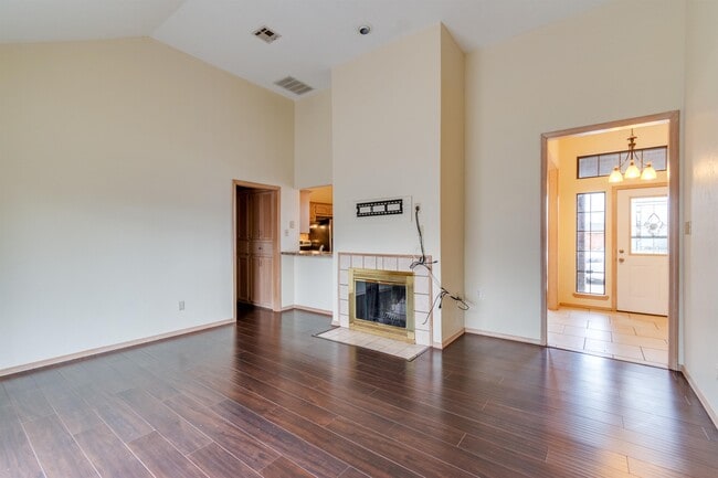 Photo - 4835 SE Tattershall Way