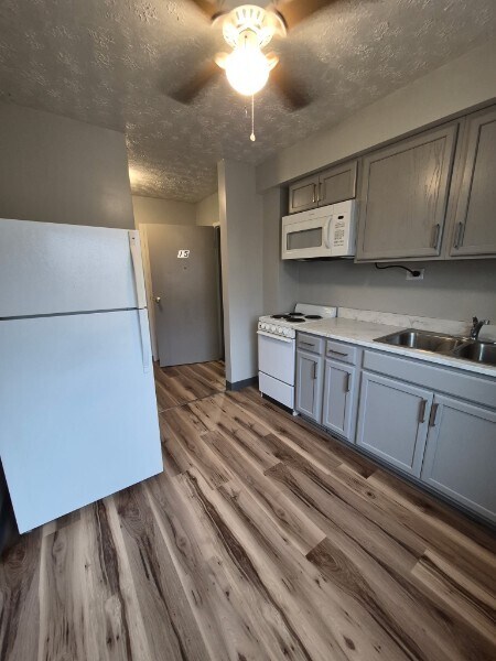 Photo - 6 Bradley Ave Unit 10 Bradley Ave  15