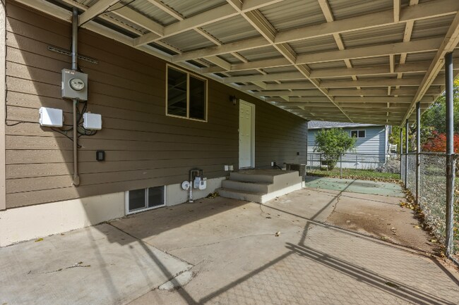 Photo - 2104 Prairie Ave