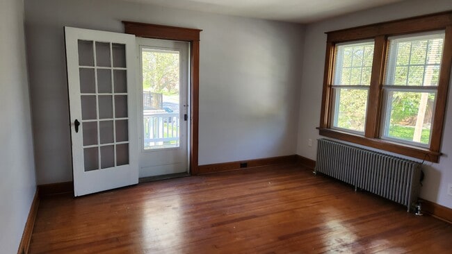 living room - 22 W Areba Ave Unit 2w