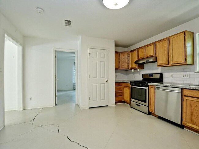 Photo - 4604 Red River St