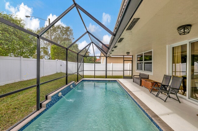 Photo - 9567 Lake Serena Dr