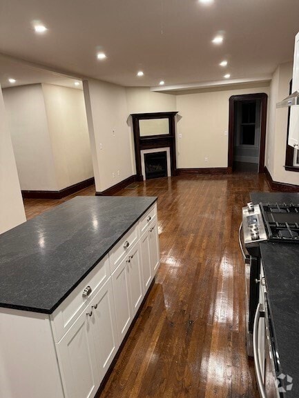 Building Photo - 35 Lincoln St Unit 1 Rental