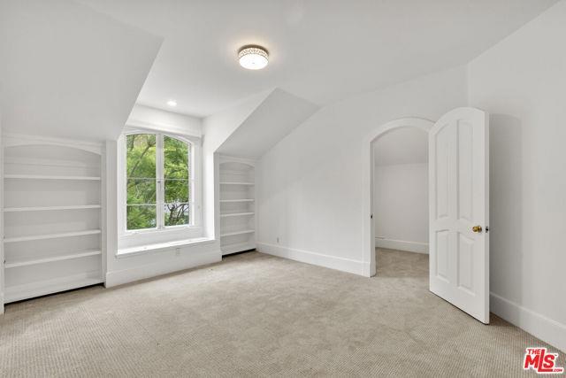 Photo - 10515 Oaklawn Rd