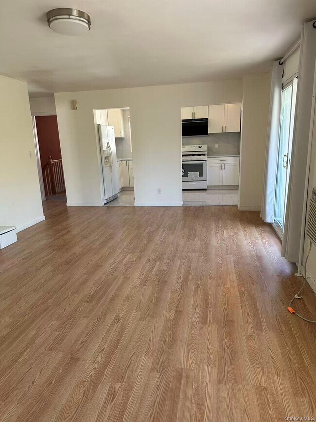 Photo - 33-24 255th St Unit 3rd Floor