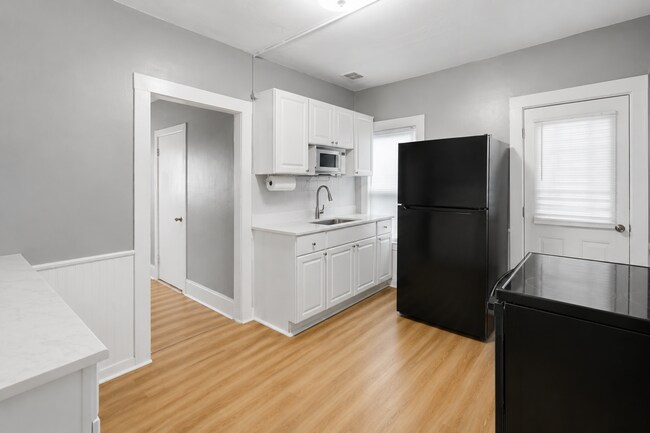 20 Central St Unit 1R
