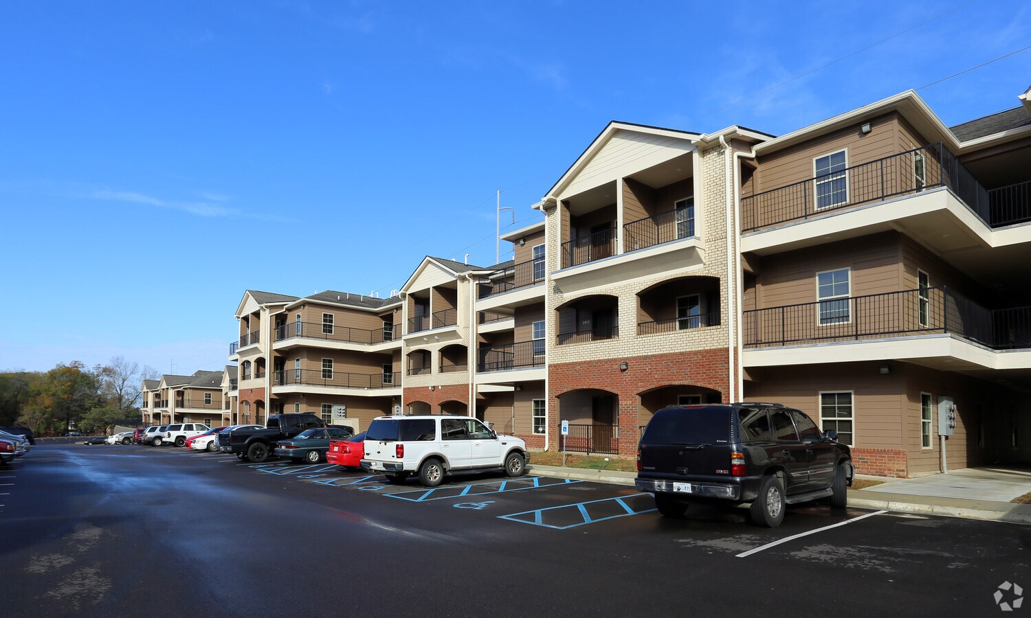 Downing Court, Oxford Court & Taylor Court Apartments Jackson, MS