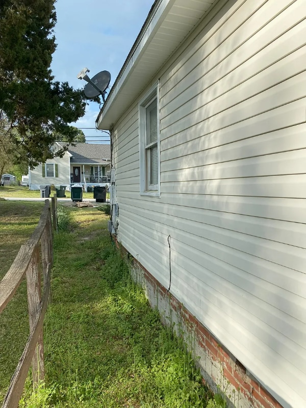 Photo - 109 E I St