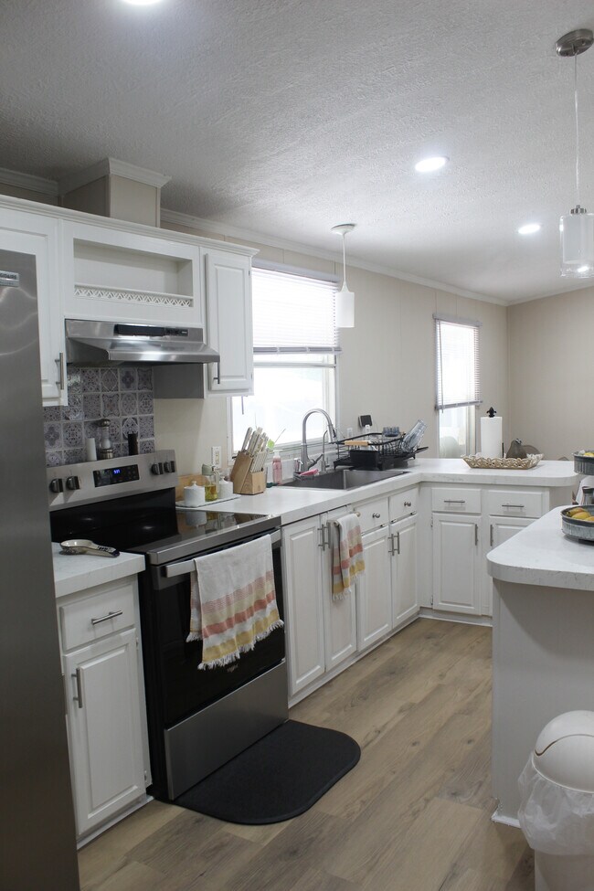 19130 FM 2100 Rd