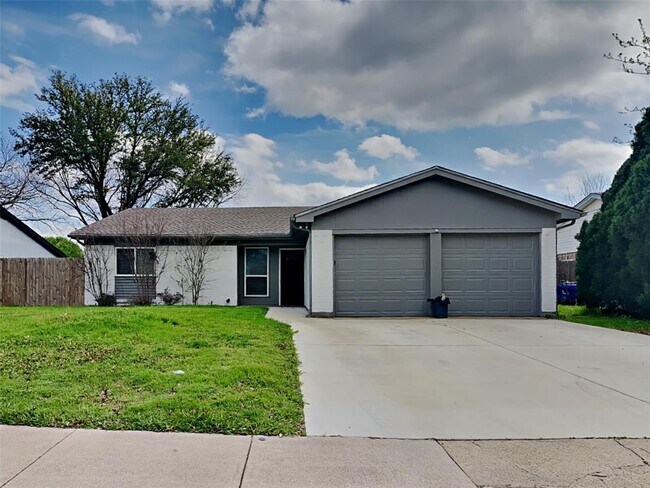 Photo - 549 Park Center Blvd