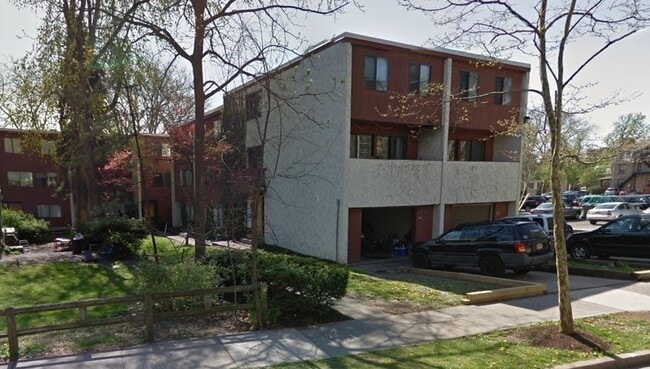 Building Photo - Nittany Avenue, East-255 Unit 255