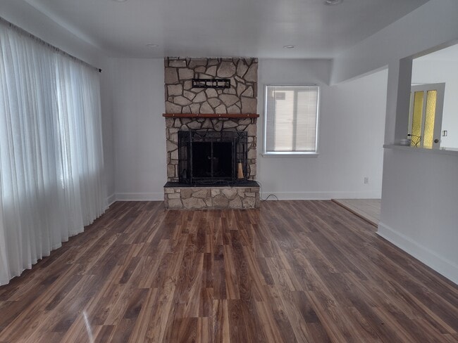 Photo - 4121 183rd St