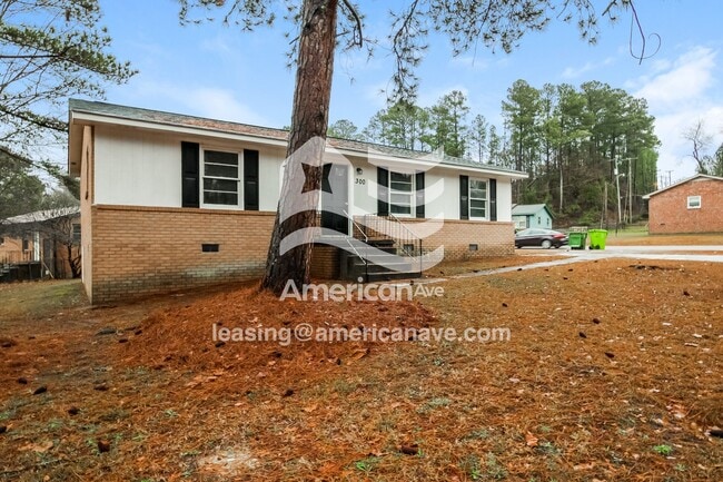 300 Forestwood Dr