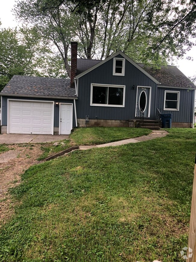 Building Photo - Cute Cap code in Madison with garage Rental