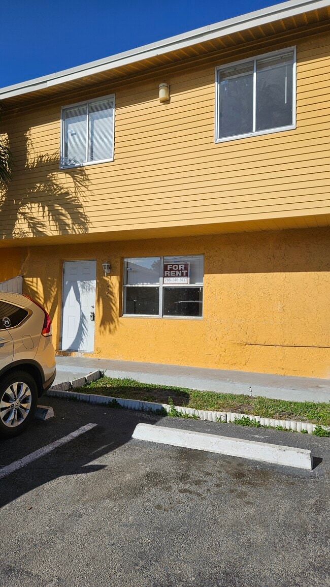 Photo - 177 NE 12th Ave