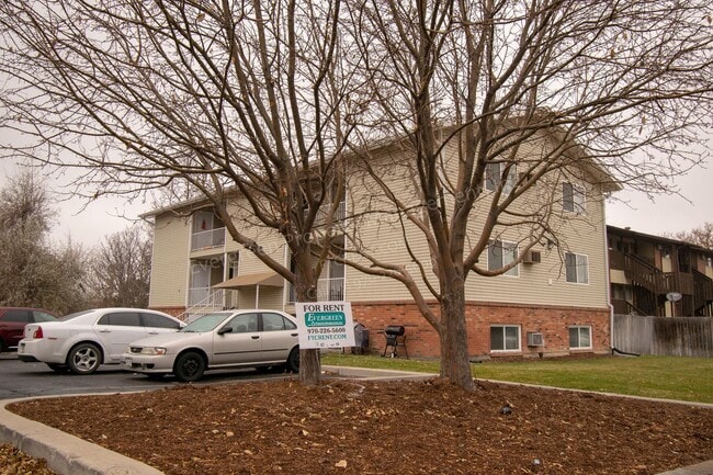 Building Photo - 2147 27th Ave Ct Unit #3