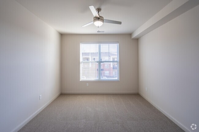3BR, 2BA - 1,455SF