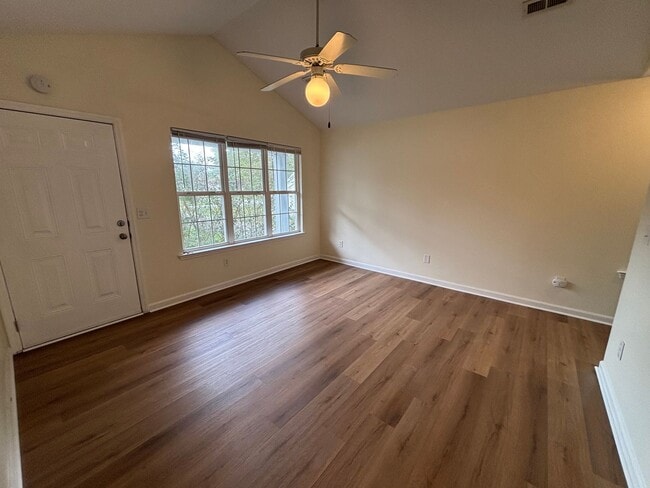 Photo - 3 Bed 3 Bath Garage Apartment Home