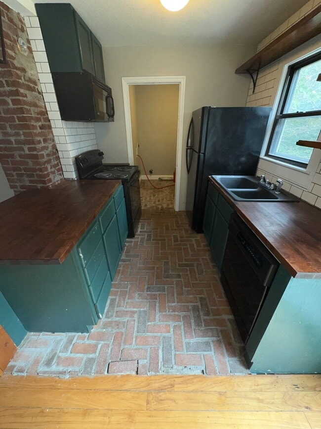 Photo - 608 N Parkwood Ln