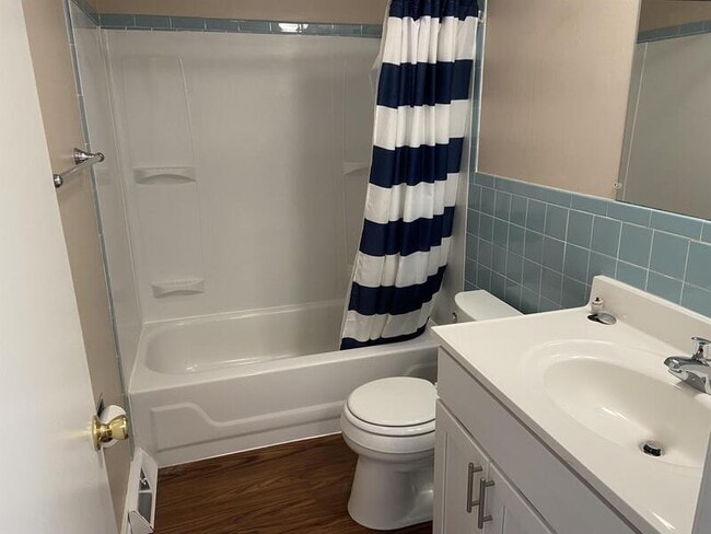 Photo - 147 Creekside Dr
