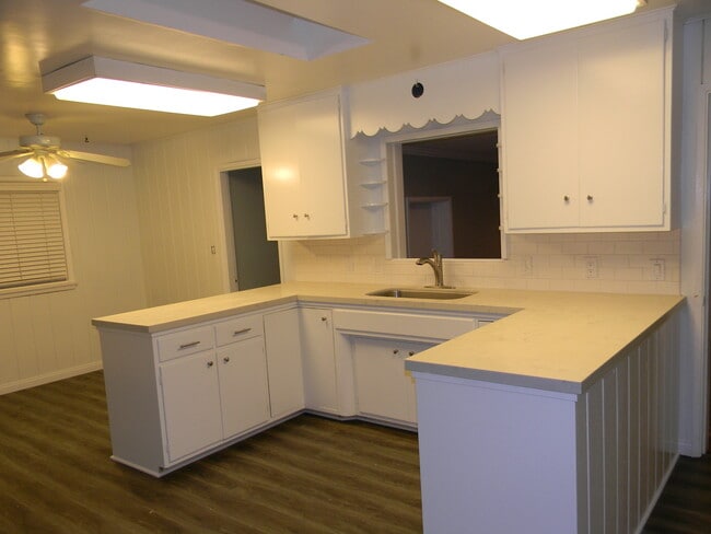 Photo - 1143 E Rose Ave