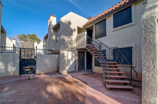 Building Photo - 2120 Venus Ave Unit D Rental