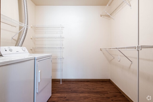 2BR, 2BA - 1144SF - Laundry Room