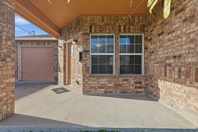 Photo - 2906 Anita St