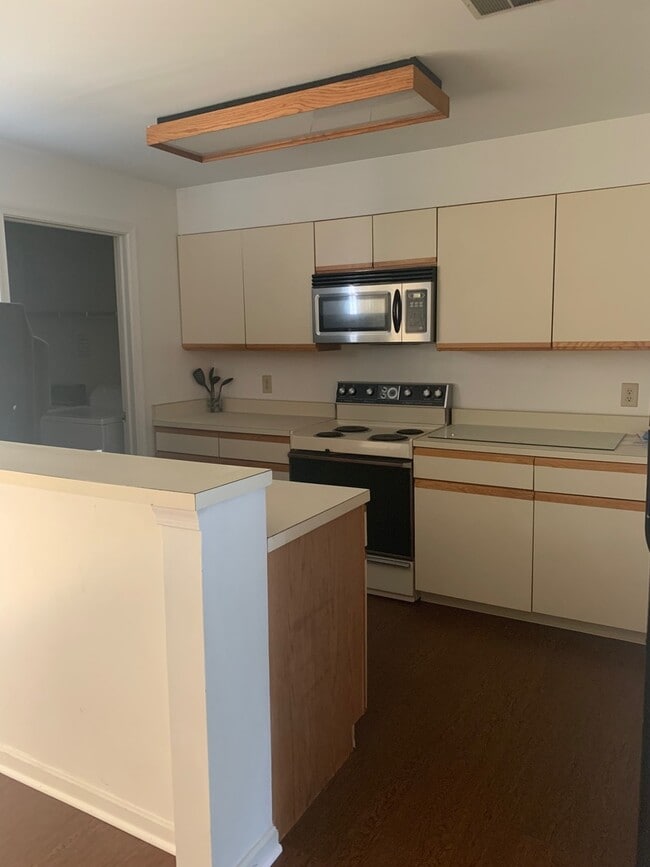 Photo - 805 Christopher Dr Unit 1