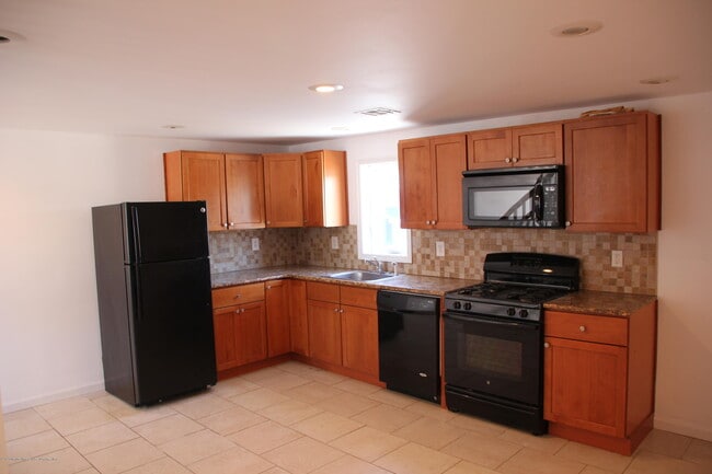 Photo - 20 Main St Unit C