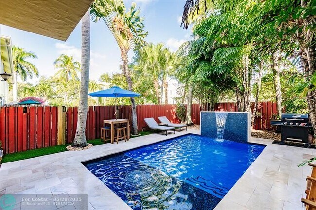 Photo - 612 SW 8th Ave