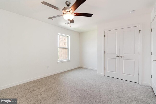 Photo - 1708 Fairmont Dr Unit 210