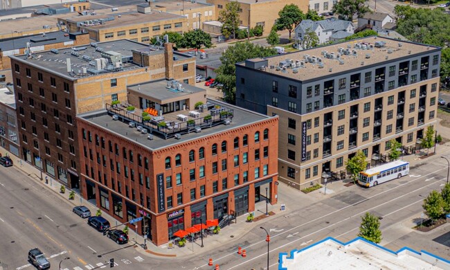 700 Central Historic Lofts & New Flats - 700 Central Historic Lofts & New Flats