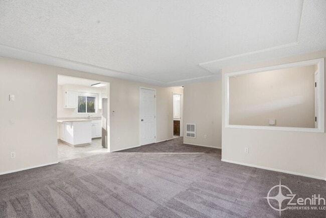 Photo - 11907 NE 4th St