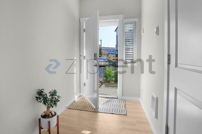 Photo - 1621 Seattle Hill Rd